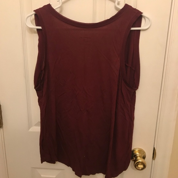 burgundy tank top only worn a few times - Picture 3 of 5
